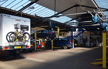 Our tyre fitting & wheel balancing bay